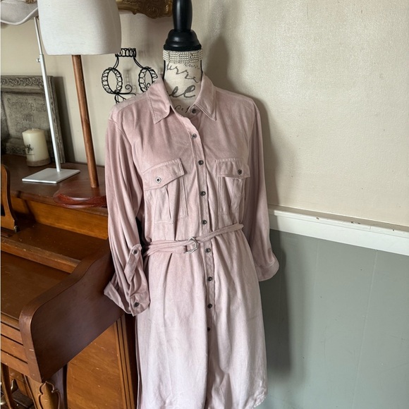 Women's Pink Blush Suede Belted High N Low Button Down Collar Dress 159.00 - Picture 9 of 10
